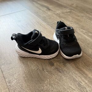 Nike Kids Black and White Sneakers